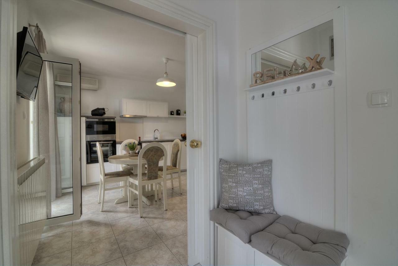 Apartment Barbara Сень Екстер'єр фото