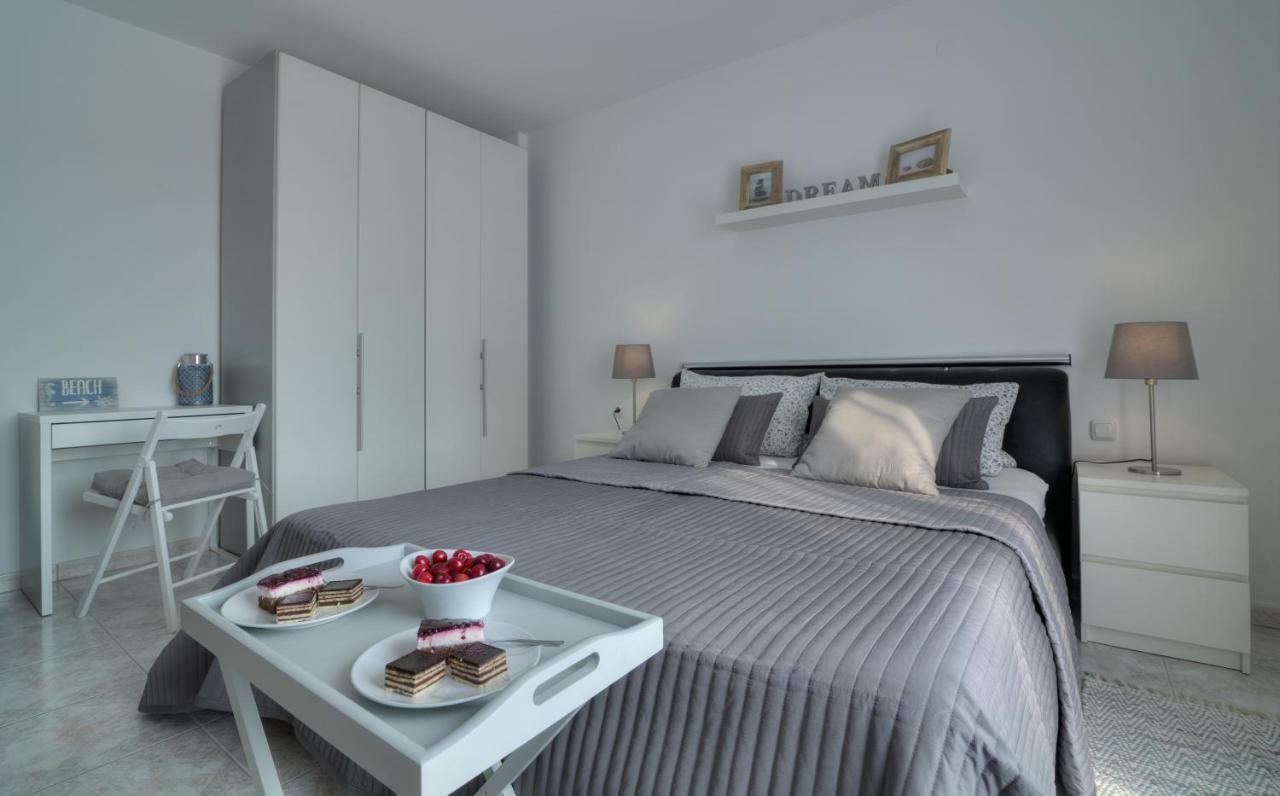 Apartment Barbara Сень Екстер'єр фото